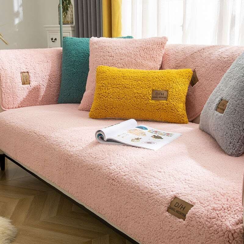 Ultra-Soft Lamb Cashmere Sofa Cover – Plush Effect & Non-Slip 